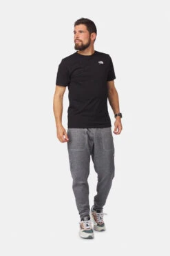 The North Face Foundation Left Chest Logo Shirt -Meindl Fietsshirts Winkel 2210000813632 012 nl