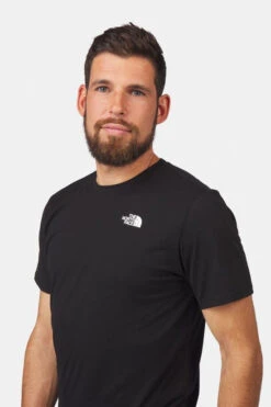 The North Face Foundation Left Chest Logo Shirt -Meindl Fietsshirts Winkel 2210000813632 013 nl