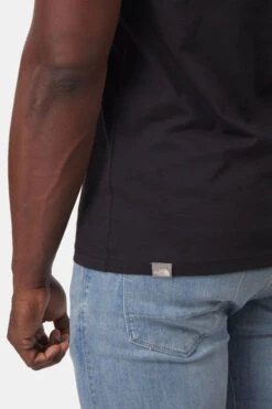 The North Face Never Stop Exploring T-Shirt -Meindl Fietsshirts Winkel 2210002466461 013 nl