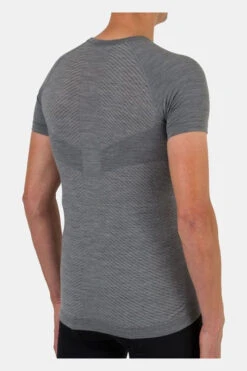 AGU Winterday Essential Thermoshirt KM 7 AGU Winterday Essential Thermoshirt KM -Meindl Fietsshirts Winkel dbbde00038 7171 04 nl