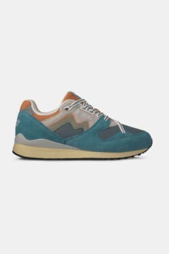 Karhu Synchron Classic